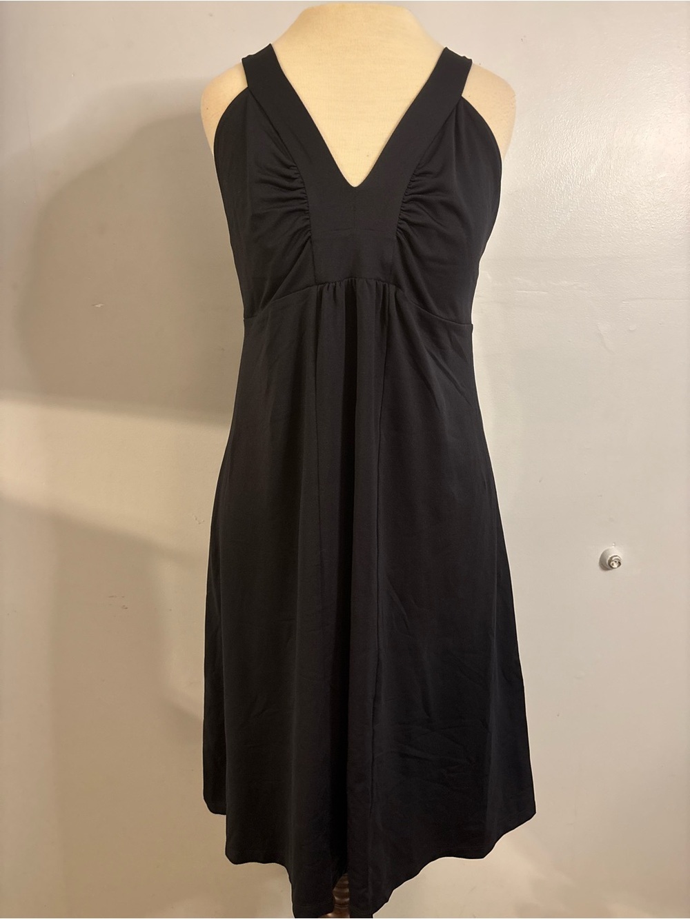 Patagonia Black V-Neck Sleeveless Midi Dress
